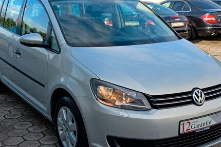 VW Touran 120.803 km 8.599 &euro; Stapelfeld 22145