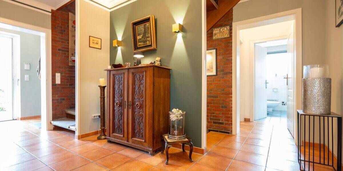 Mehrfamilienhaus, Wohnhaus Hamburg Rahlstedt - 9 Zimmer, 269 m&sup2;, 750.000&euro; | Angebot:26698011