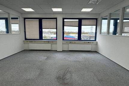 Gewerbeobjekt Hamburg Rahlstedt - 2 Zimmer, 90 m&sup2;, 1.170&euro; | Angebot:26867545