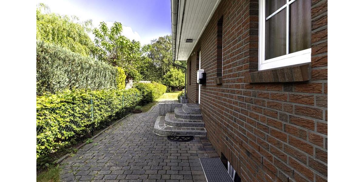 Etagenwohnung Norderstedt - 5 Zimmer, 146 m&sup2;, 2.200&euro; | Angebot:25792572