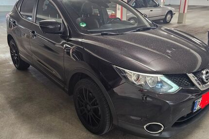 Nissan Qashqai 132.500 km 11.900 &euro; Wedel 22880