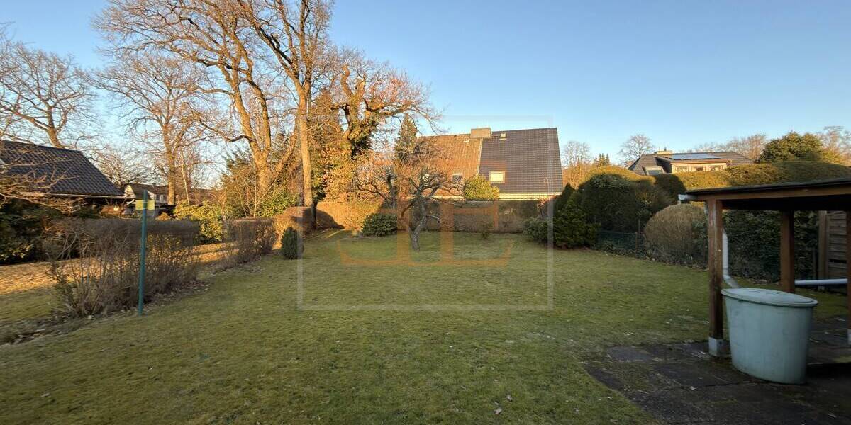 Klassische DHH mit Vollkeller und Garage in ruhiger Sackgassenlage von Ahrensburg - Doppelhaushälfte Ahrensburg | Angebot:26121169