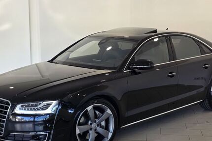 Audi A8 140.000 km 30.990 &euro; Hamburg 22043