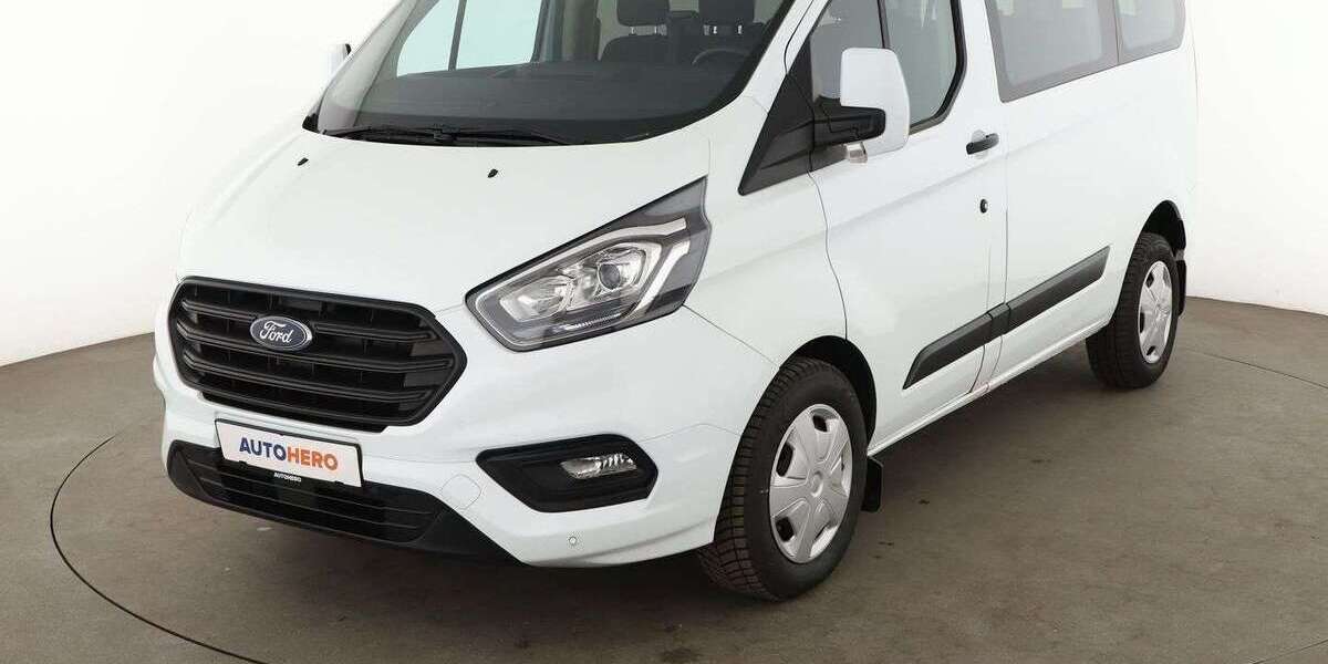 Ford Transit Custom 28.351 km 30.100 &euro; Hamburg 22529
