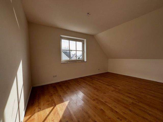 Doppelhaushälfte Lütjensee - 4 Zimmer, 120 m&sup2;, 1.780&euro; | Angebot:25660978