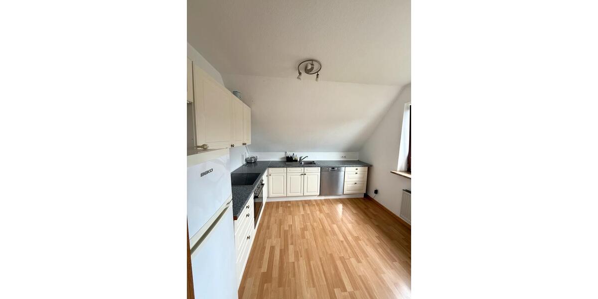 Dachgeschoßwohnung Hamburg Wandsbek - 3 Zimmer, 56 m&sup2;, 1.200&euro; | Angebot:26253938