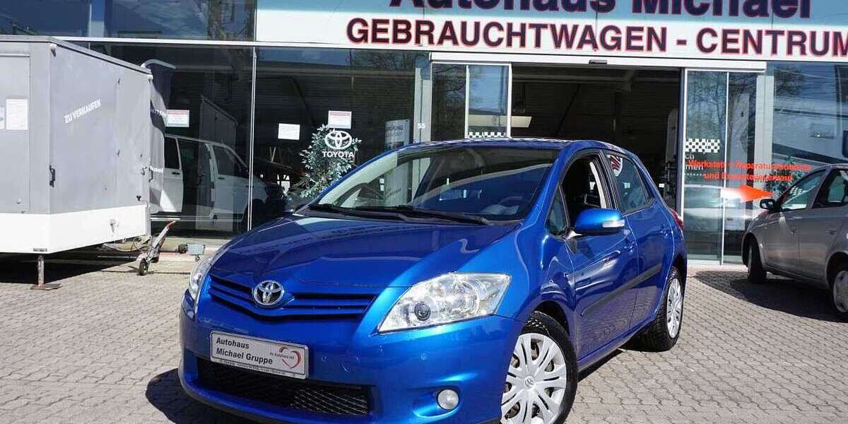 Toyota Auris 80.429 km 5.990 &euro; Hamburg 22043