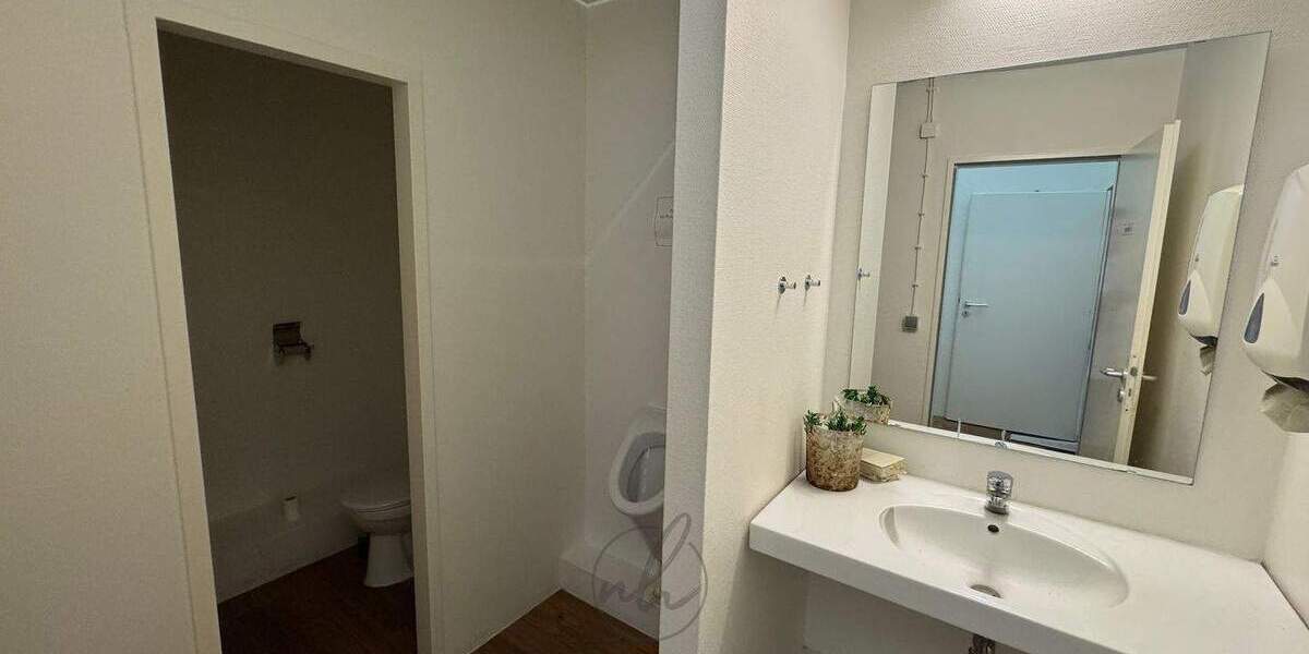 Gewerbeobjekt Hamburg Bahrenfeld - 7 Zimmer, 330 m&sup2;, 6.105&euro; | Angebot:26258609