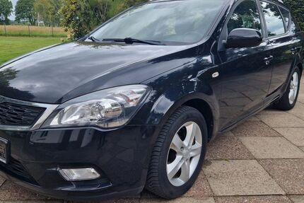 Kia ceed Sportswagon 318.000 km 990 &euro; Winsen Luhe 21423