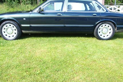 Jaguar Daimler 118.400 km 21.400 &euro; Hamburg 22587