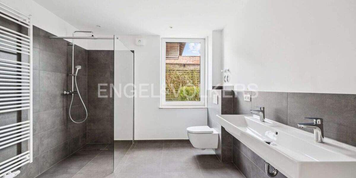 Etagenwohnung Ahrensburg - 3 Zimmer, 110 m&sup2;, 2.300&euro; | Angebot:25701871