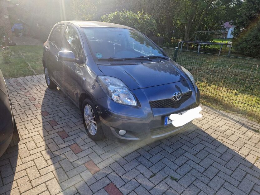 Toyota Yaris 120.000 km 6.200 € Hamburg 21037