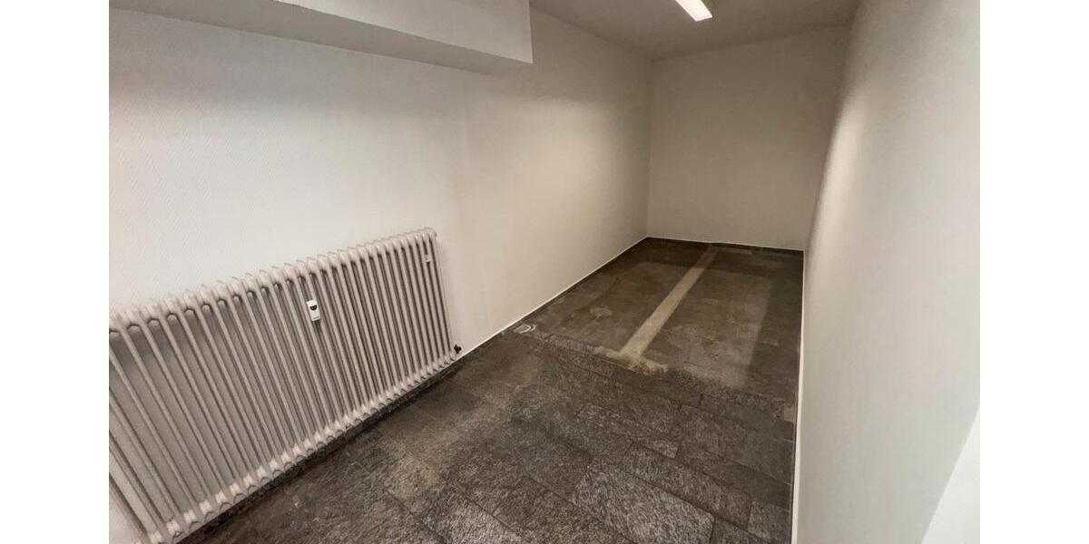 Ladengeschäft ggü EEZ 200 qm inkl keller zimmer
