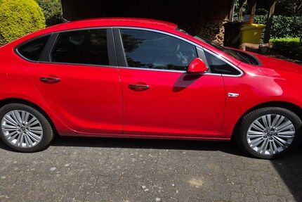 Opel Astra 32.200 km 12.500 &euro; Hamburg 22303