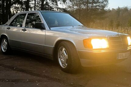 Mercedes-Benz 190 114.000 km 5.950 &euro; Hamburg 21031