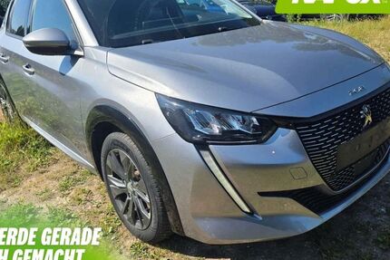Peugeot 208 24.600 km 16.490 &euro; Hamburg 22529