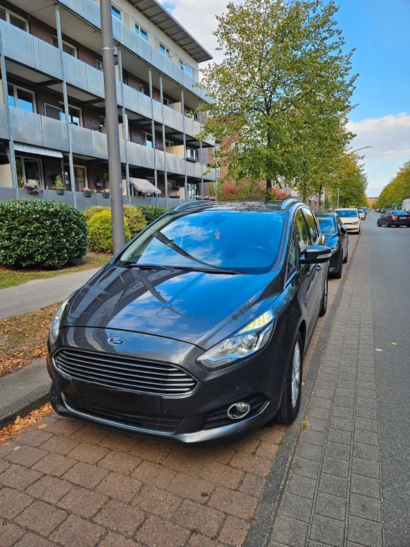 Ford S-Max 110.000 km 14.200 € Hamburg 21029