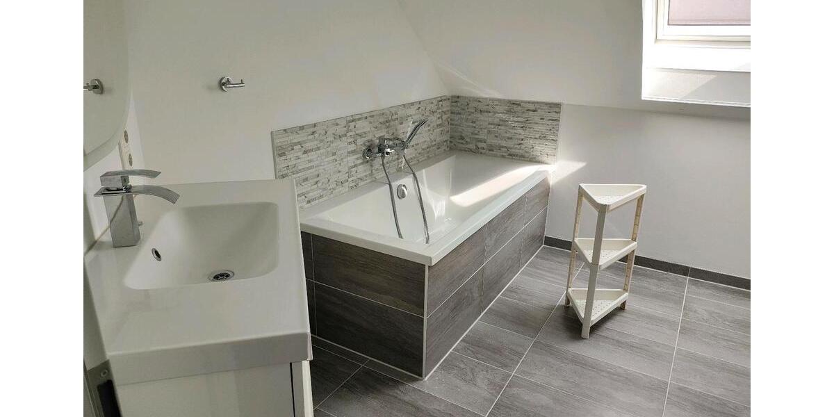 Etagenwohnung Geesthacht - 5 Zimmer, 156 m&sup2;, 1.950&euro; | Angebot:26241939