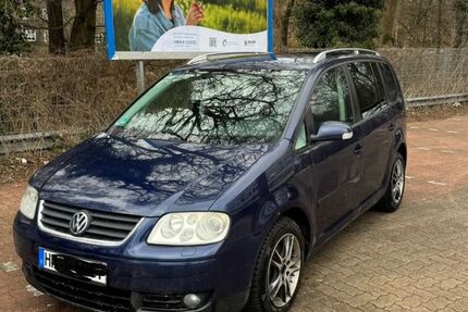 VW Touran 242.000 km 2.700 &euro; Hamburg 22149
