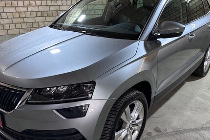 Skoda Karoq 124.507 km 17.999 € Hamburg 21079
