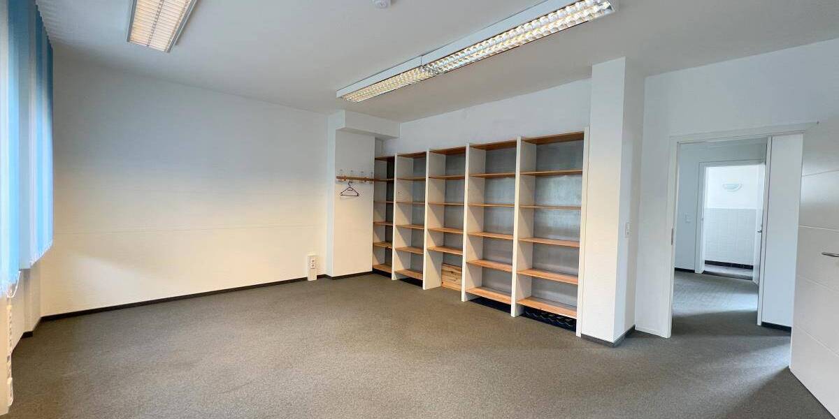 Gewerbeobjekt Hamburg Jenfeld - 4 Zimmer, 94 m&sup2;, 1.700&euro; | Angebot:26161591