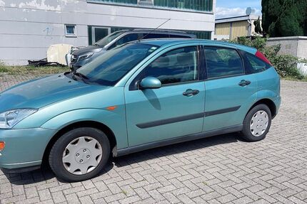 Ford Focus 83.500 km 1.480 &euro; Stapelfeld bei Hamburg 22145
