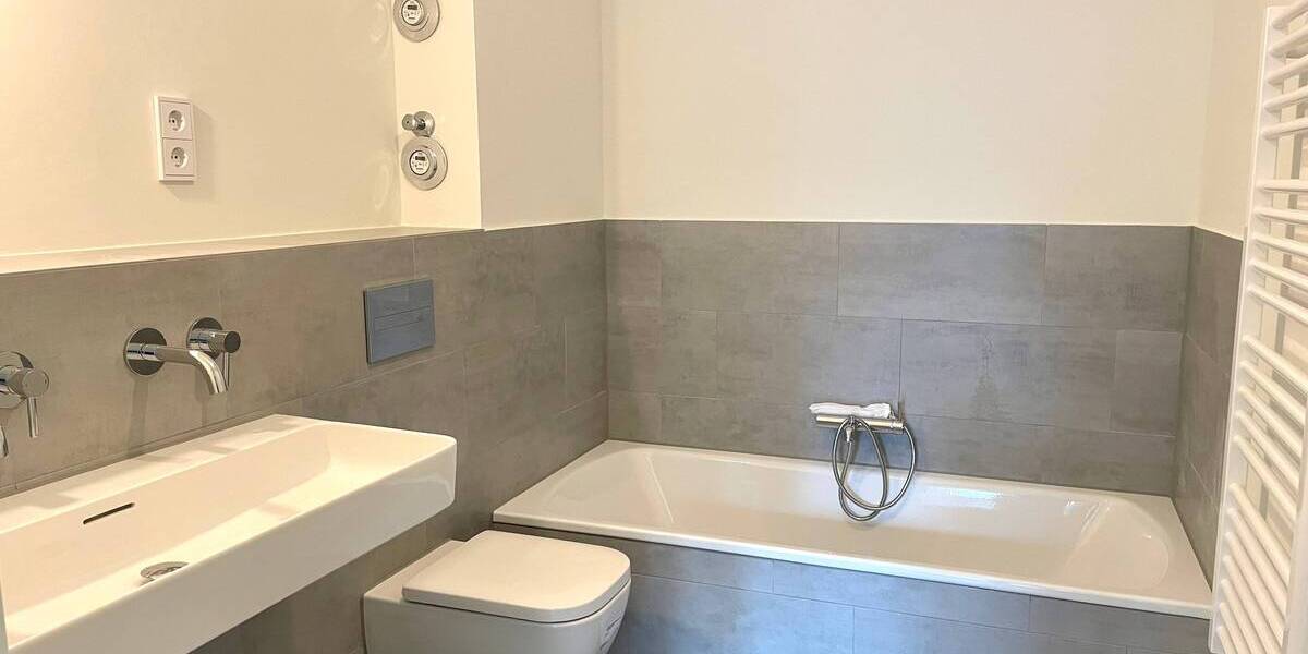 Etagenwohnung Hamburg Blankenese - 3 Zimmer, 110 m&sup2;, 2.300&euro; | Angebot:26141014