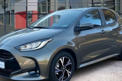 Toyota Yaris 2.650 km 23.485 € Halstenbek 25469