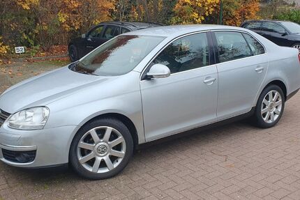 VW Jetta 79.500 km 4.900 &euro; Halstenbek 25469