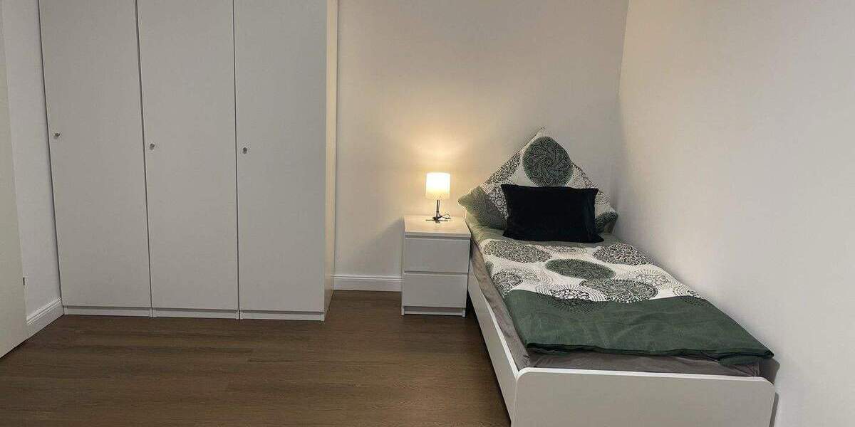 Etagenwohnung Hamburg Rahlstedt - 5 Zimmer, 120 m&sup2;, 3.990&euro; | Angebot:25657547