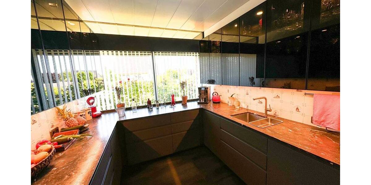 Bungalow Uetersen - 9 Zimmer, 400 m&sup2;, 1.090.000&euro; | Angebot:24111195