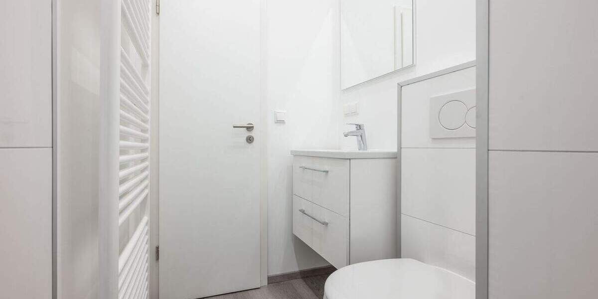 Heller 3 Zi. Altbau in ruhiger Lage in Barmbek Süd - Erstbezug nach Sanierung 3 zimmer