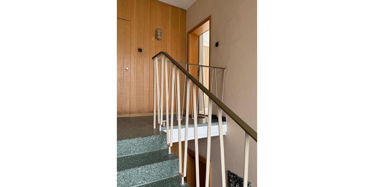 Eigentumswohnung, 3,5 Zimmer, 92qm, 2.OG, Topsaniert, von Privat 3.5 zimmer