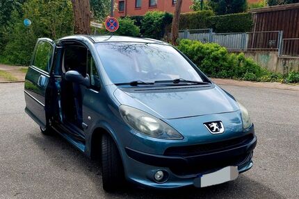 Peugeot 1007 97.550 km 1.750 &euro; Hamburg 21149