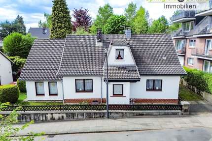 Haus zum Kaufen in Bergedorf 699.000 € 216.82 m²