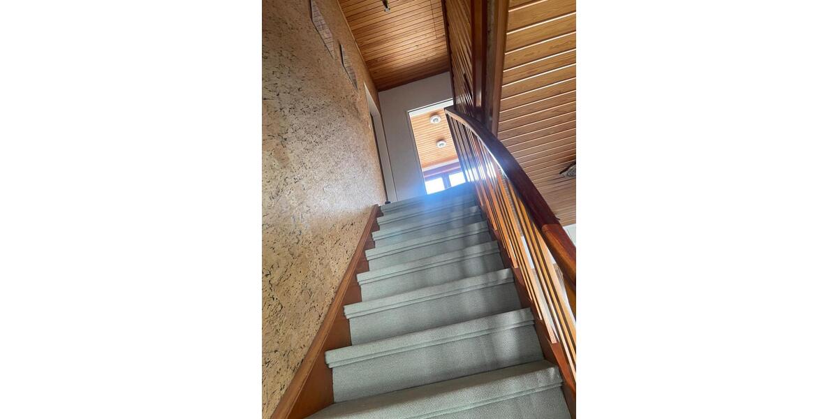 Einfamilienhaus zur Miete in Tornesch – 121 m² Wohnfläche Zur Vermietung steht ein gepflegtes Einfamilienhaus mit einer Wohnfläche von ca. 121 m² in ruhiger Wohnlage von Tornesch (Pfahlwed... 4 zimmer