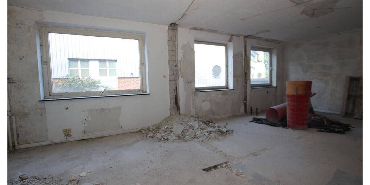 Hotel Rohbau am Bahnhof Hamburg-Harburg, gegenüber Phoenix-Center zimmer