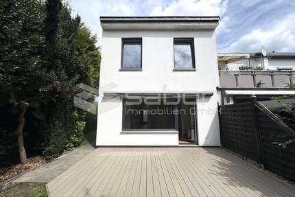 Haus Hamburg Wandsbek - 4 Zimmer, 100 m&sup2;, 1.600&euro; | Angebot:27334289