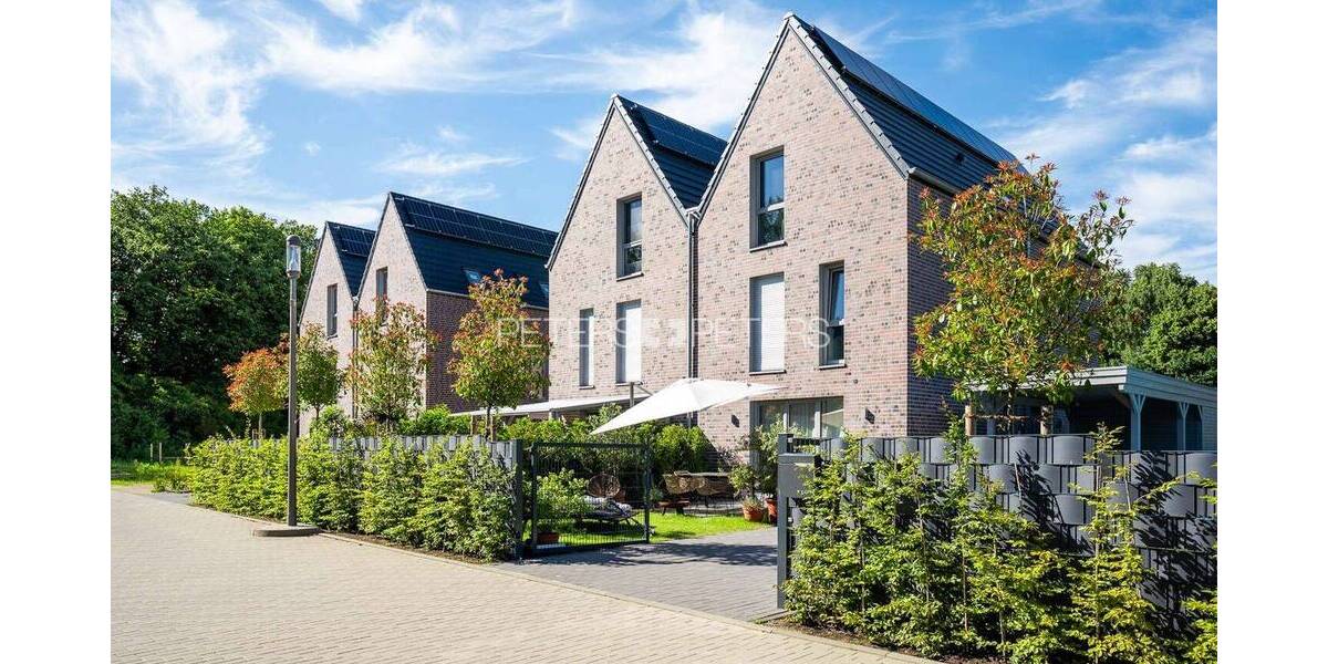 + Offene Besichtigung Samstag den 29.11. zwischen 11 und 12 Uhr Im Hinsengrund 5 + 5 zimmer