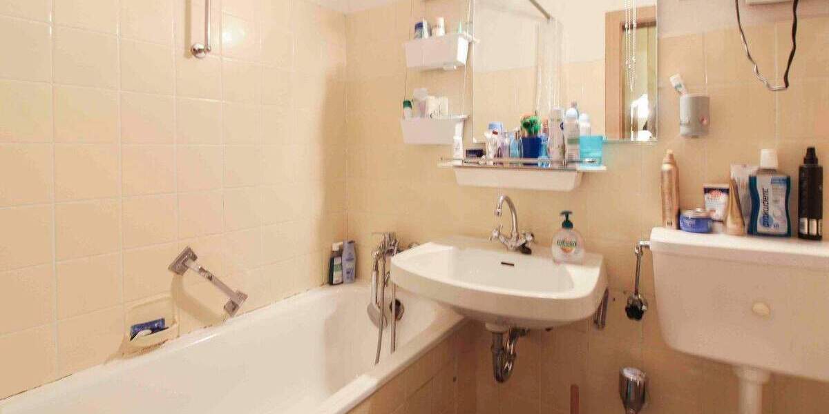 Gut geschnittene 1 Zi - Wohnung mit Loggia - Blick auf die Moorweide - Erbpacht - Vermietet 1 zimmer