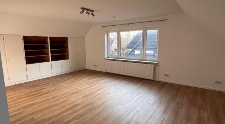 Dachgeschoßwohnung Hamburg Niendorf - 2 Zimmer, 92 m&sup2;, 1.660&euro; | Angebot:24700356