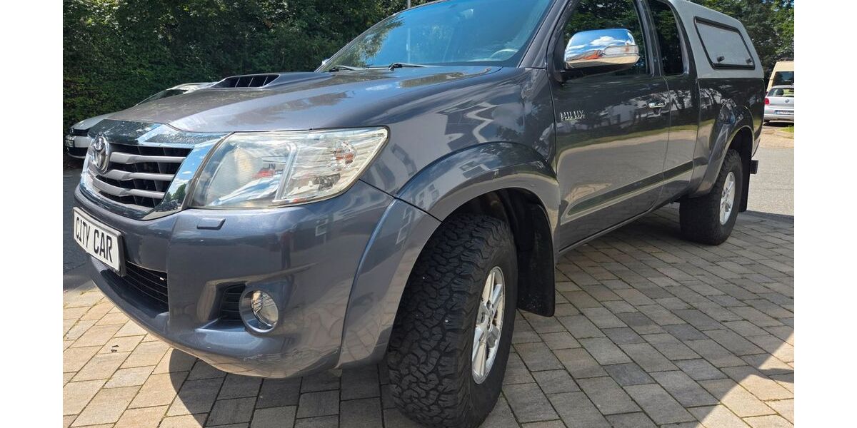 Toyota Hilux 256.000 km 11.900 &euro; Norderstedt b. Hamburg 22848