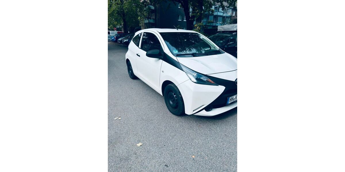 Toyota Aygo (X) 111.055 km 6.100 &euro; Hamburg 21147