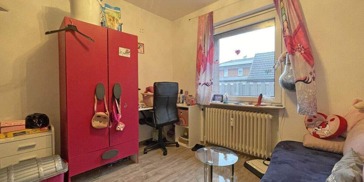 Mehrfamilienhaus, Wohnhaus Norderstedt Garstedt - 8 Zimmer, 146 m&sup2;, 599.000&euro; | Angebot:25670010