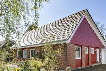 Haus zum Mieten in Reinbek Krabbenkamp 2.150 € 197 m²