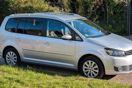 VW Touran 129.000 km 11.111 &euro; Hamburg 22455