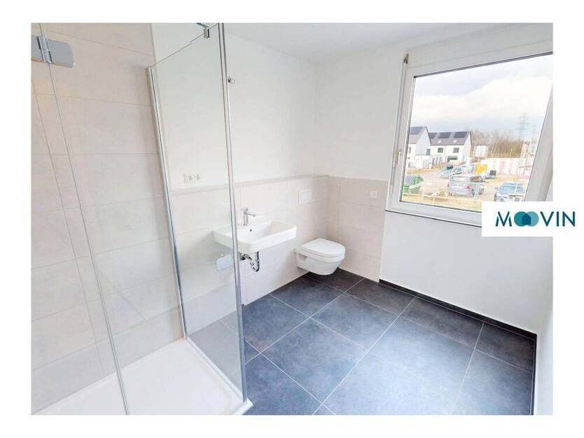 **PLATZ FÜR DIE GANZE FAMILIE: 4-Zimmer-Reihenmittelhaus mit EBK, TERRASSE, 2 BÄDERN uvm. im FinkenPark Geesthacht**