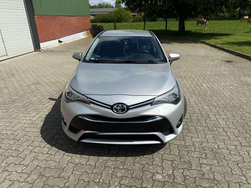 Avensis