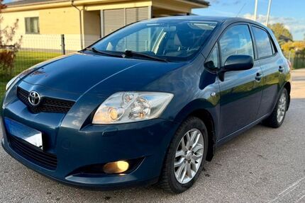 Toyota Auris 238.000 km 3.150 € Hamburg 20537