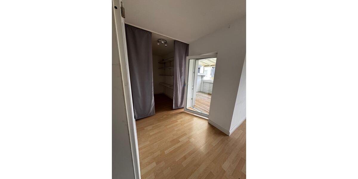 Dachgeschoßwohnung Börnsen - 5 Zimmer, 158 m&sup2;, 1.800&euro; | Angebot:26057087